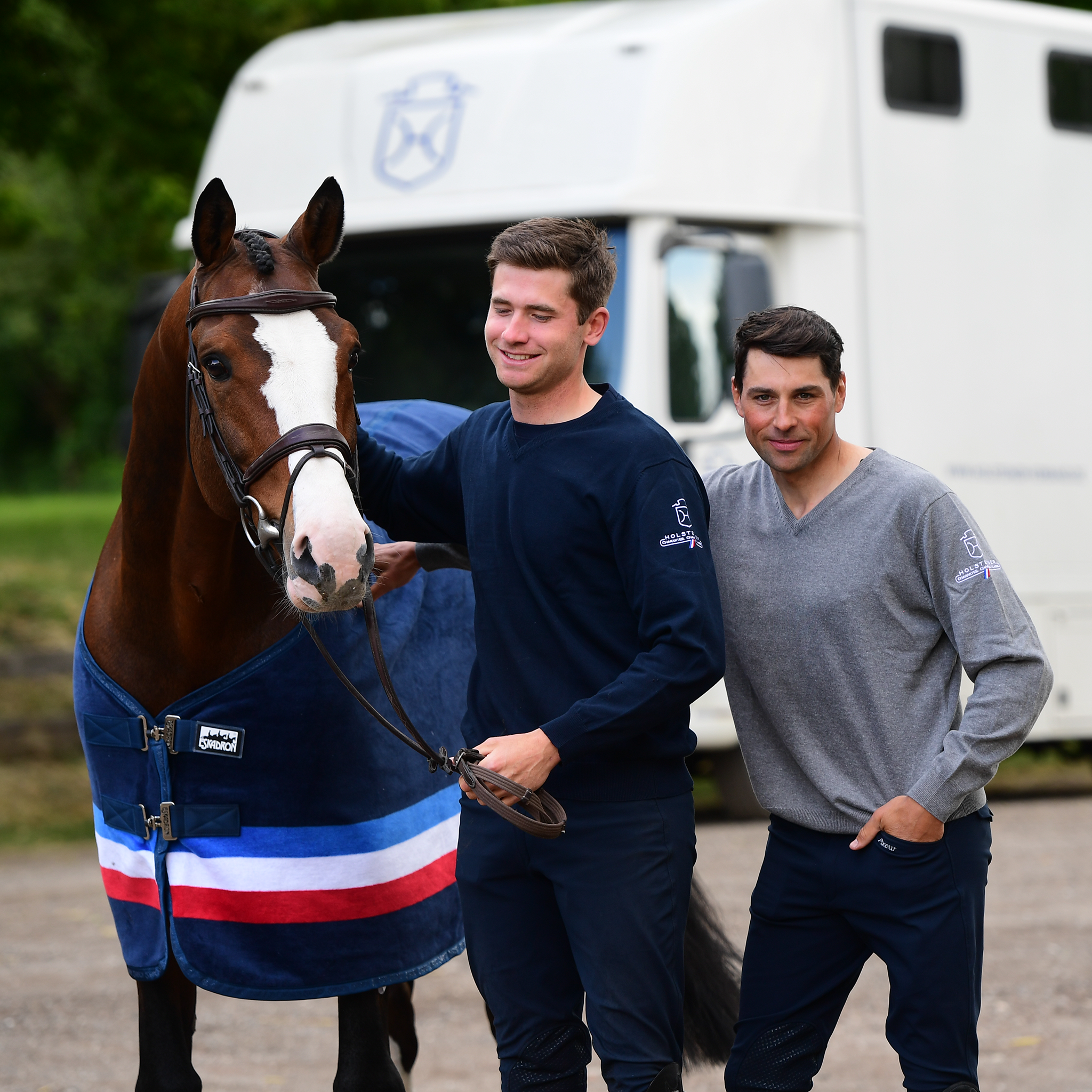 Herren Strickpullover, V-Neck