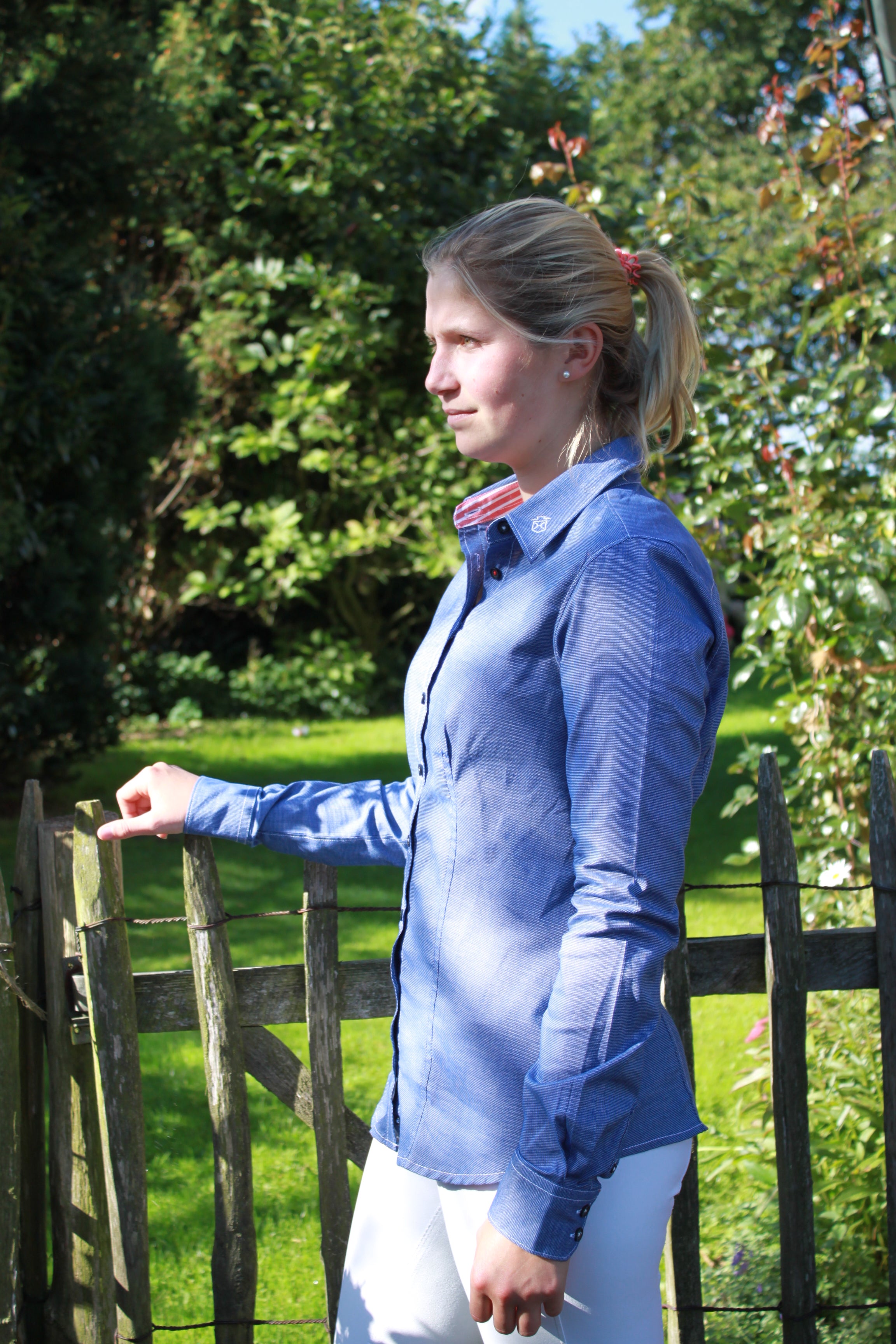 Damen Business Bluse mit Kontrasteinsätzen an Kragen/Manschette