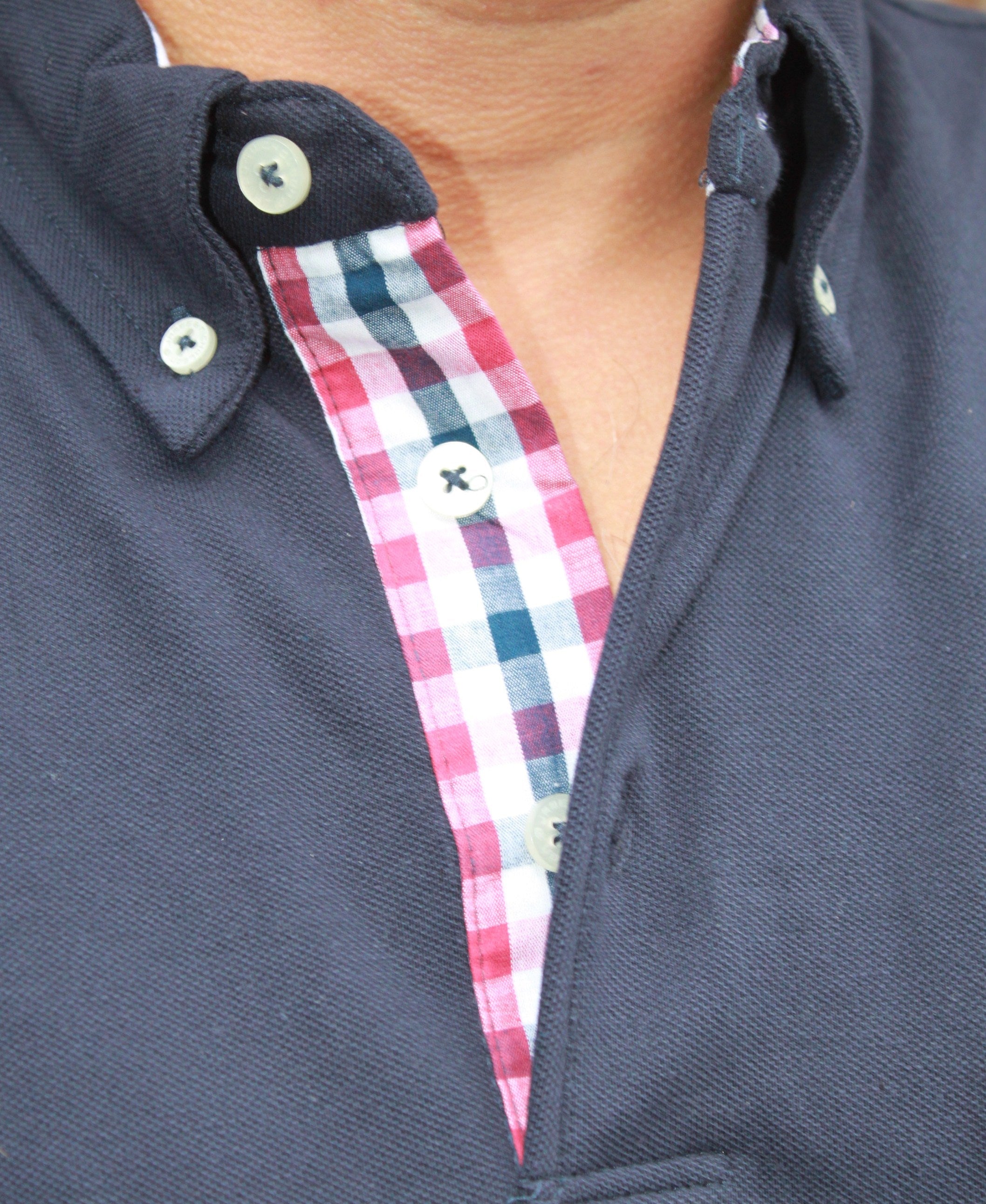 Herren Piqué Poloshirt mit Kontrasteinsätzen